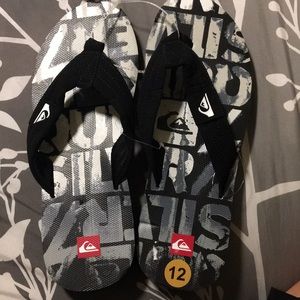 Black/White QuikSilver Flip Flops Men